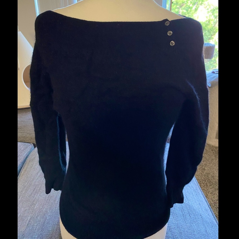 Cashmere black top 🖤